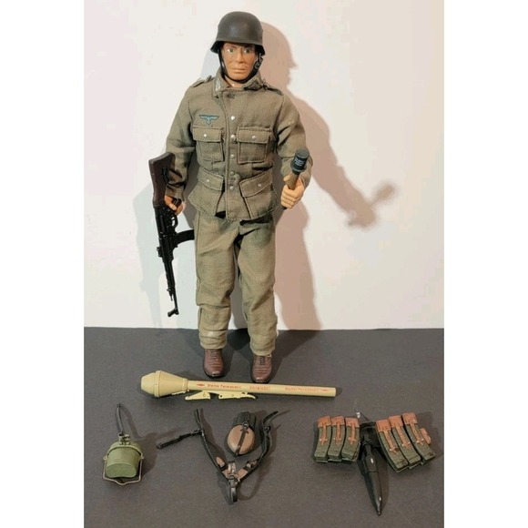 Vintage 21st Century Toys WWII German Field Tank Officer Captain 12